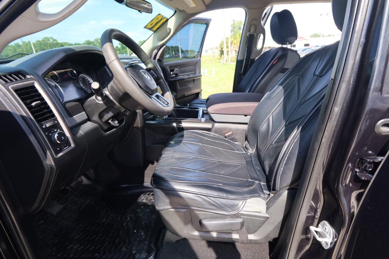 RAM 1500 Express 4x2 Crew Cab 5'7" Box 2018