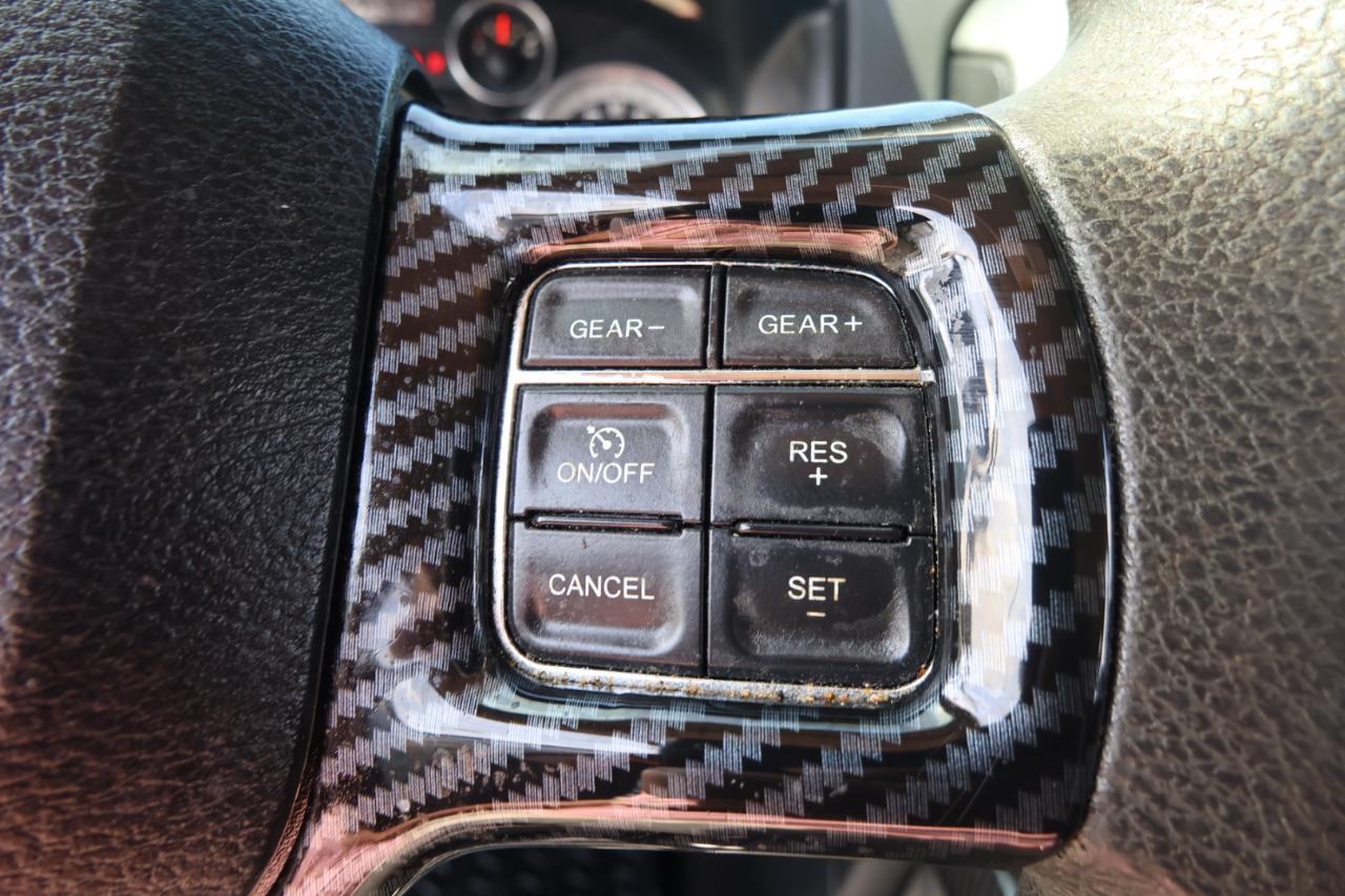 RAM 1500 Express 4x2 Crew Cab 5'7" Box 2018