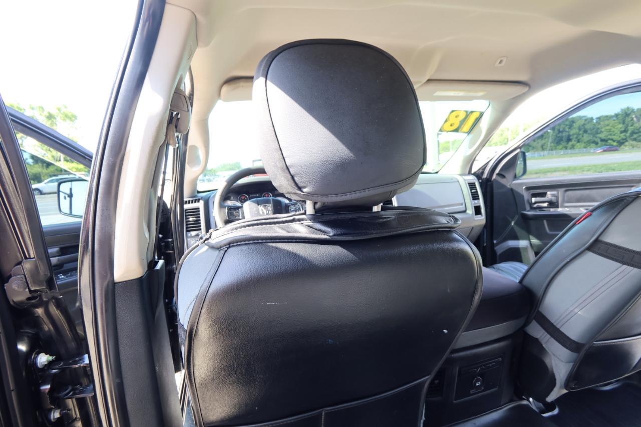 RAM 1500 Express 4x2 Crew Cab 5'7" Box 2018