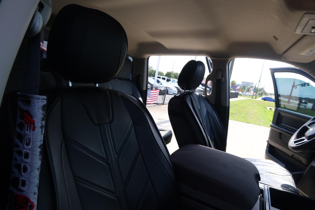 RAM 1500 Express 4x2 Crew Cab 5'7" Box 2018