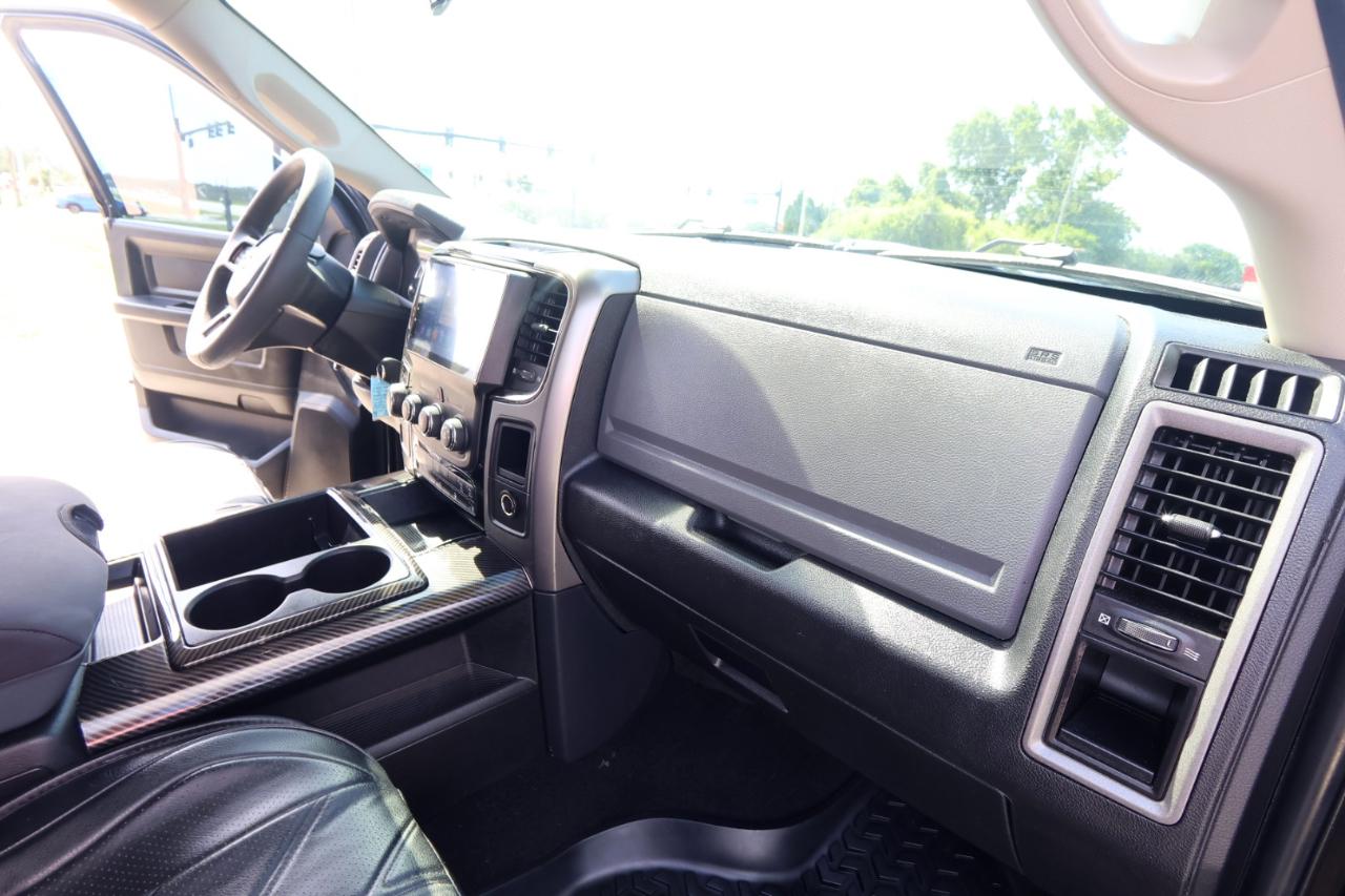 RAM 1500 Express 4x2 Crew Cab 5'7" Box 2018