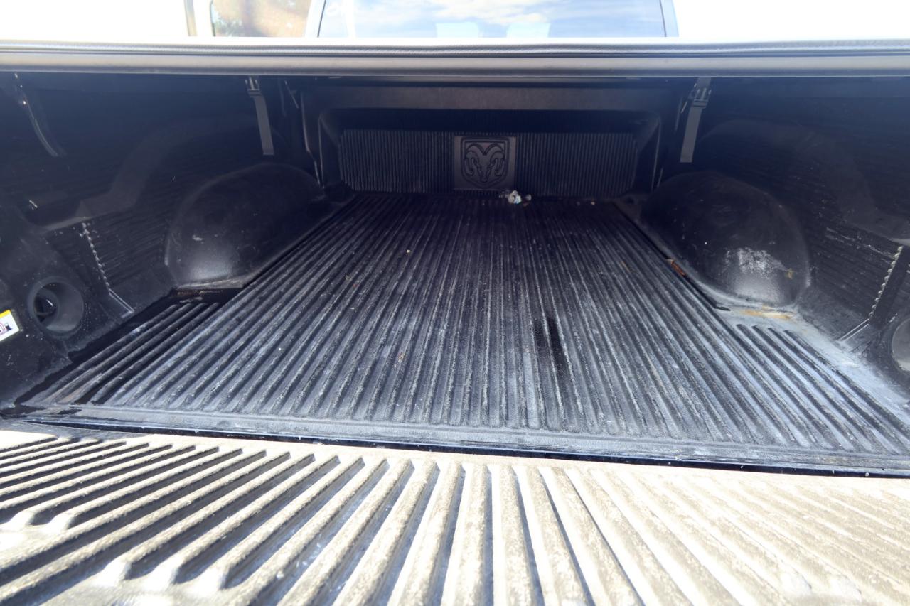 RAM 1500 Express 4x2 Crew Cab 5'7" Box 2018