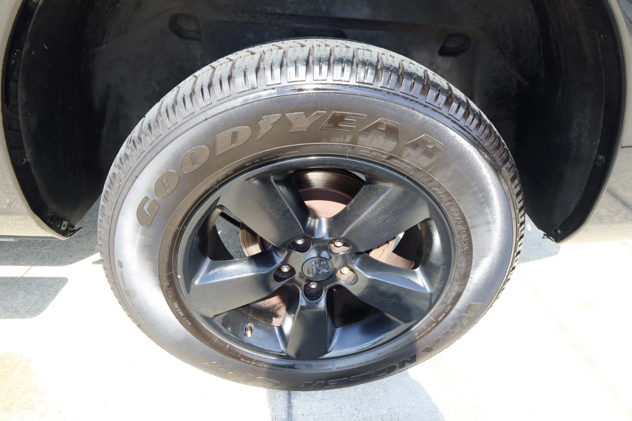 RAM 1500 Express 4x2 Crew Cab 5'7" Box 2018