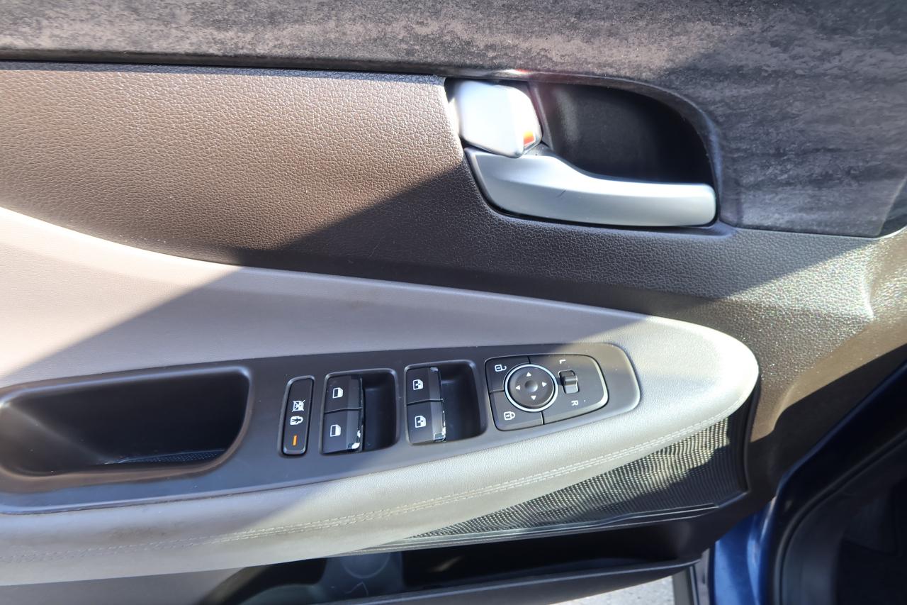 Hyundai Santa Fe SEL 2.4L Auto FWD 2019