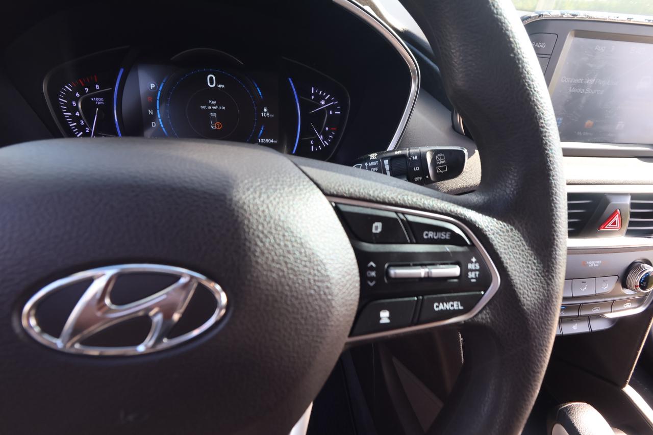 Hyundai Santa Fe SEL 2.4L Auto FWD 2019