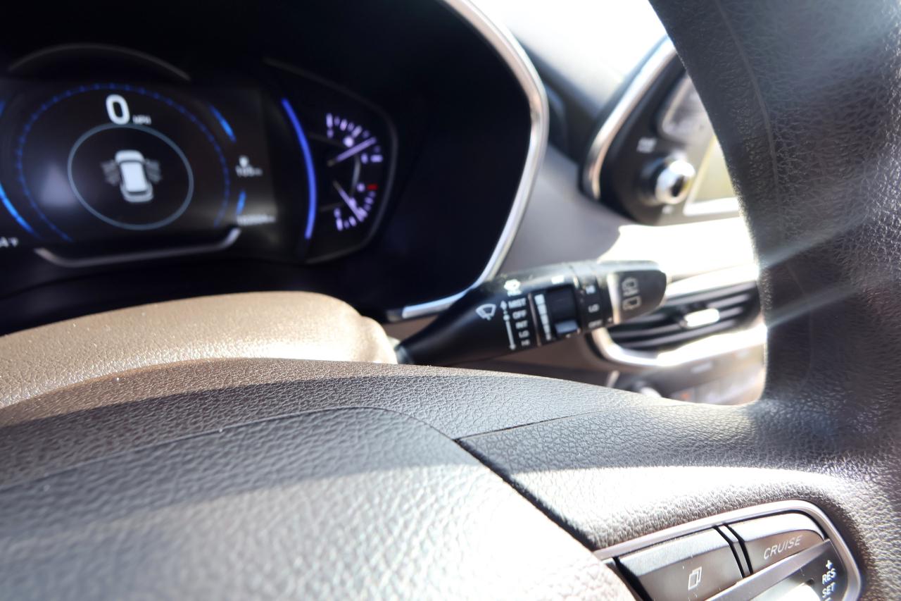 Hyundai Santa Fe SEL 2.4L Auto FWD 2019