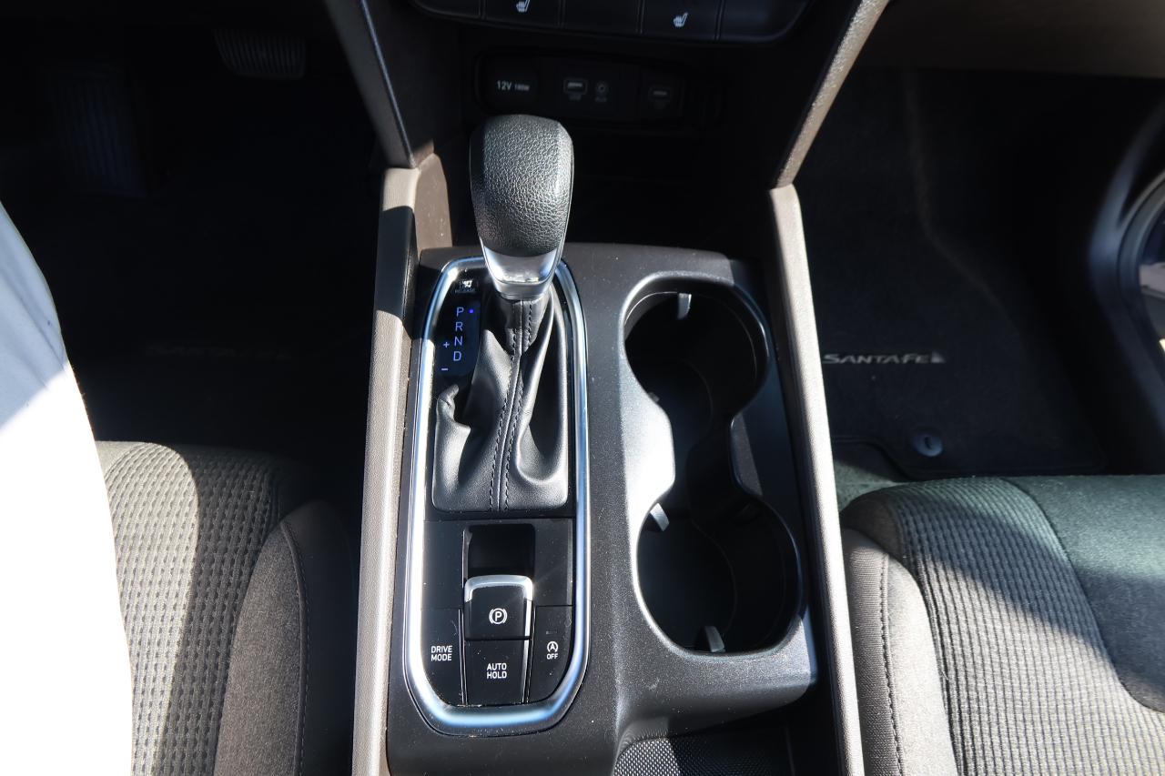 Hyundai Santa Fe SEL 2.4L Auto FWD 2019