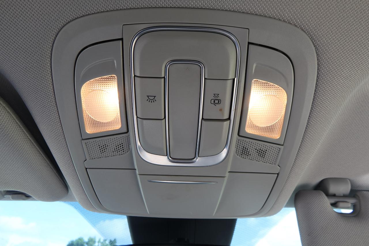 Hyundai Santa Fe SEL 2.4L Auto FWD 2019