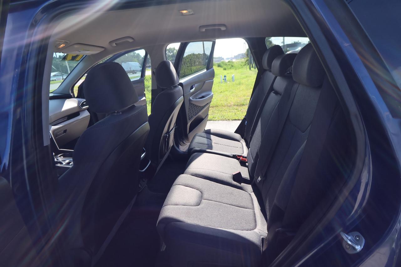 Hyundai Santa Fe SEL 2.4L Auto FWD 2019