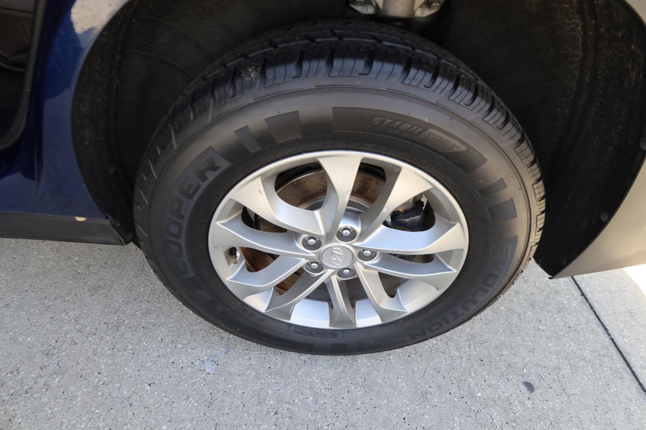 Hyundai Santa Fe SEL 2.4L Auto FWD 2019