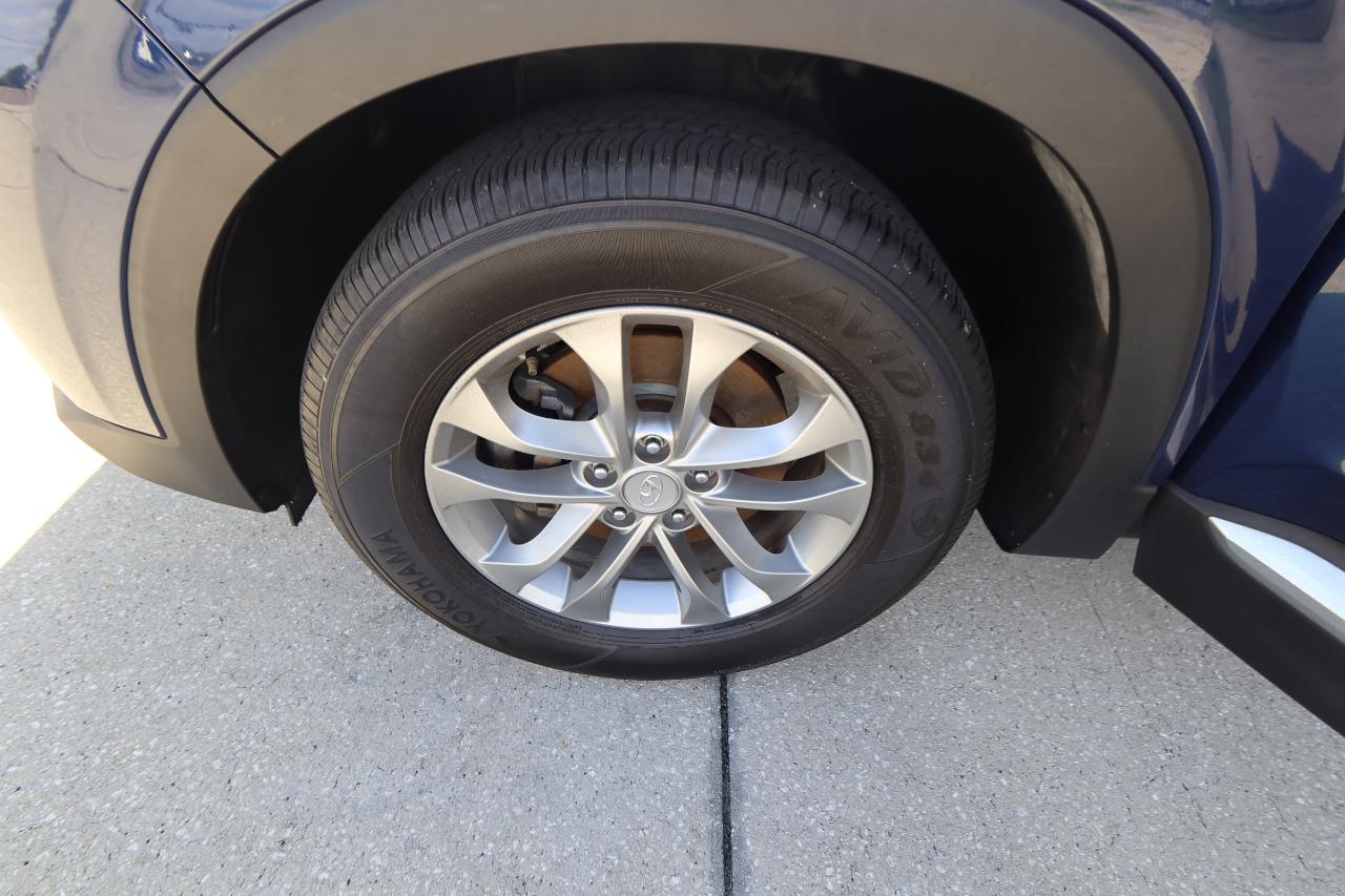 Hyundai Santa Fe SEL 2.4L Auto FWD 2019