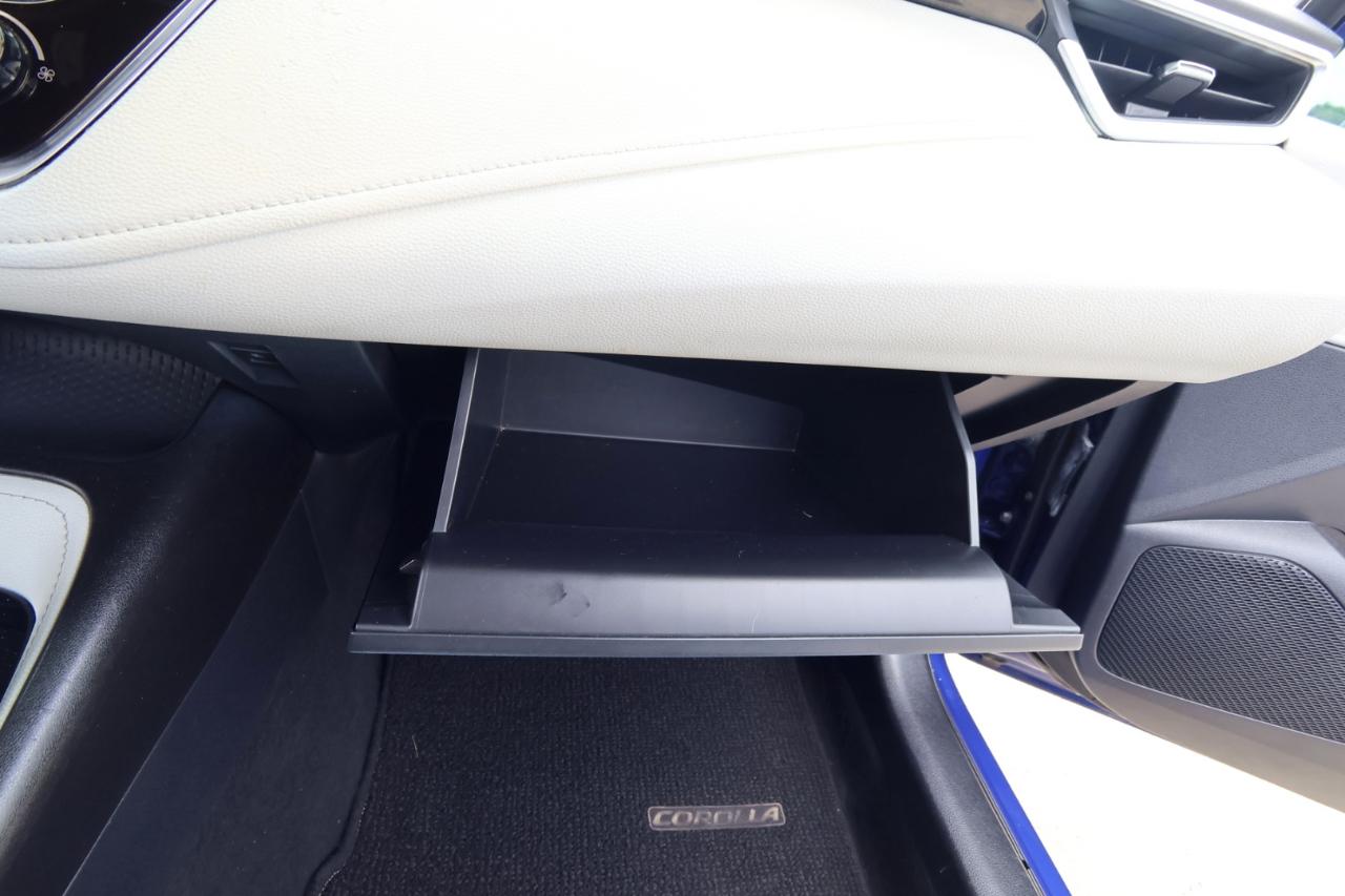 Toyota Corolla Nightshade CVT (Natl) 2020