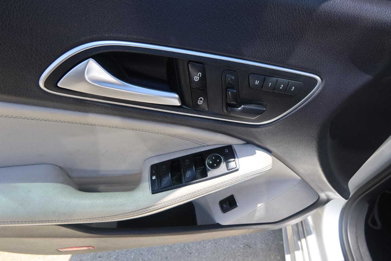 Mercedes-Benz CLA-Class 4dr Sdn CLA 250 FWD 2014
