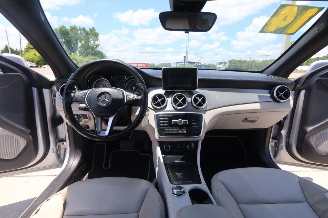 Mercedes-Benz CLA-Class 4dr Sdn CLA 250 FWD 2014