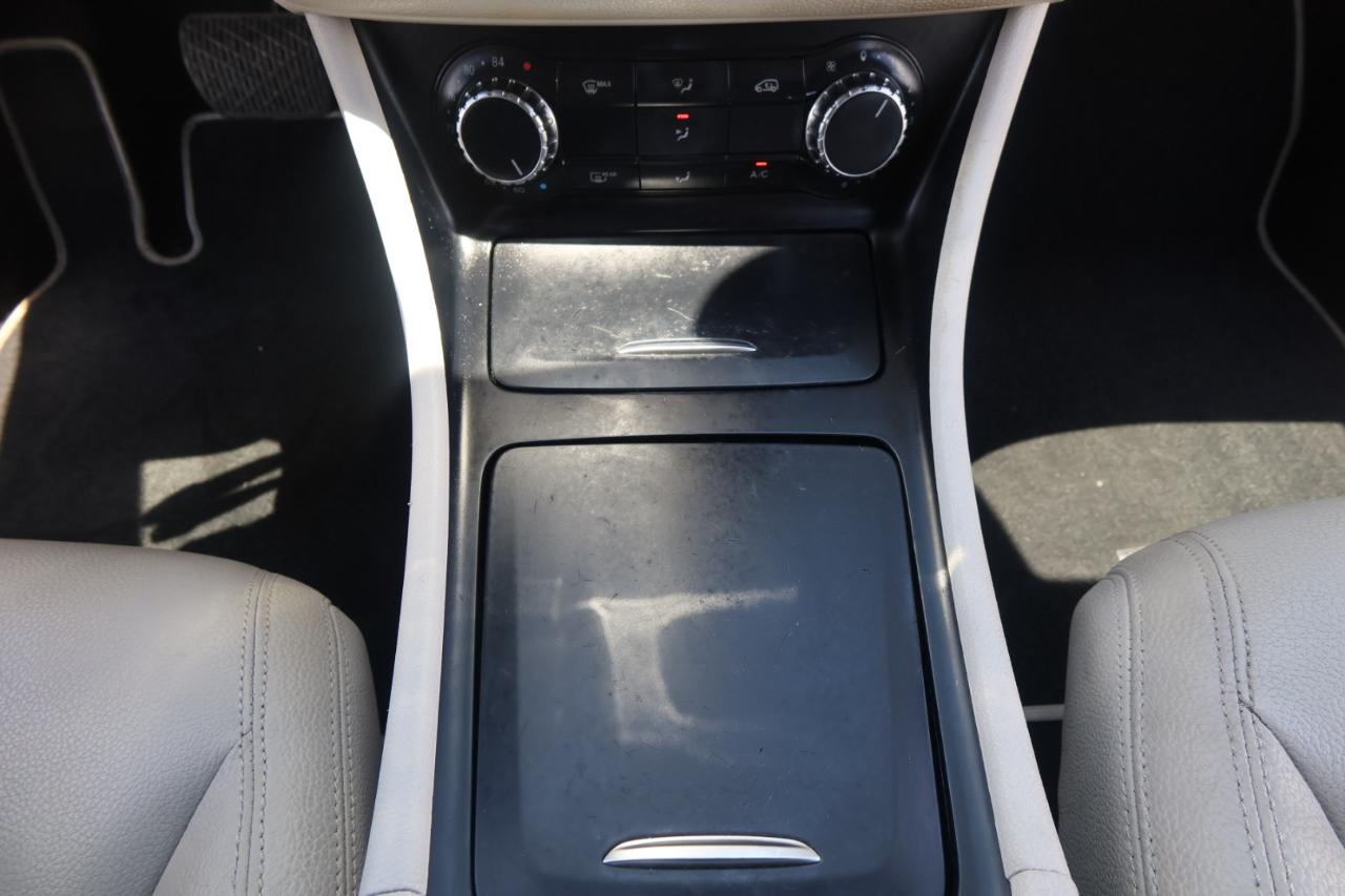 Mercedes-Benz CLA-Class 4dr Sdn CLA 250 FWD 2014