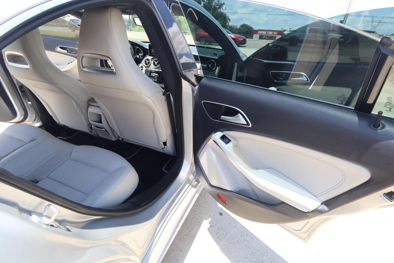 Mercedes-Benz CLA-Class 4dr Sdn CLA 250 FWD 2014
