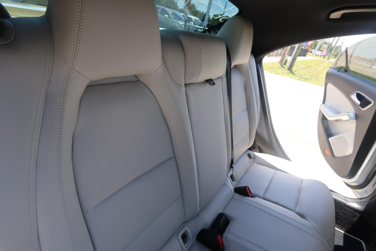 Mercedes-Benz CLA-Class 4dr Sdn CLA 250 FWD 2014