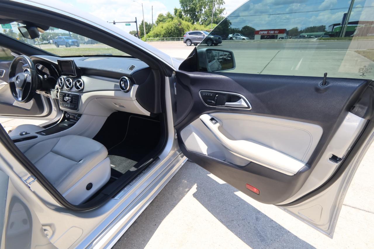 Mercedes-Benz CLA-Class 4dr Sdn CLA 250 FWD 2014