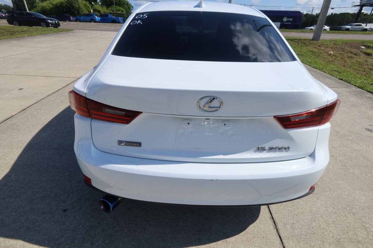 Lexus IS 200t 4dr Sdn 2016