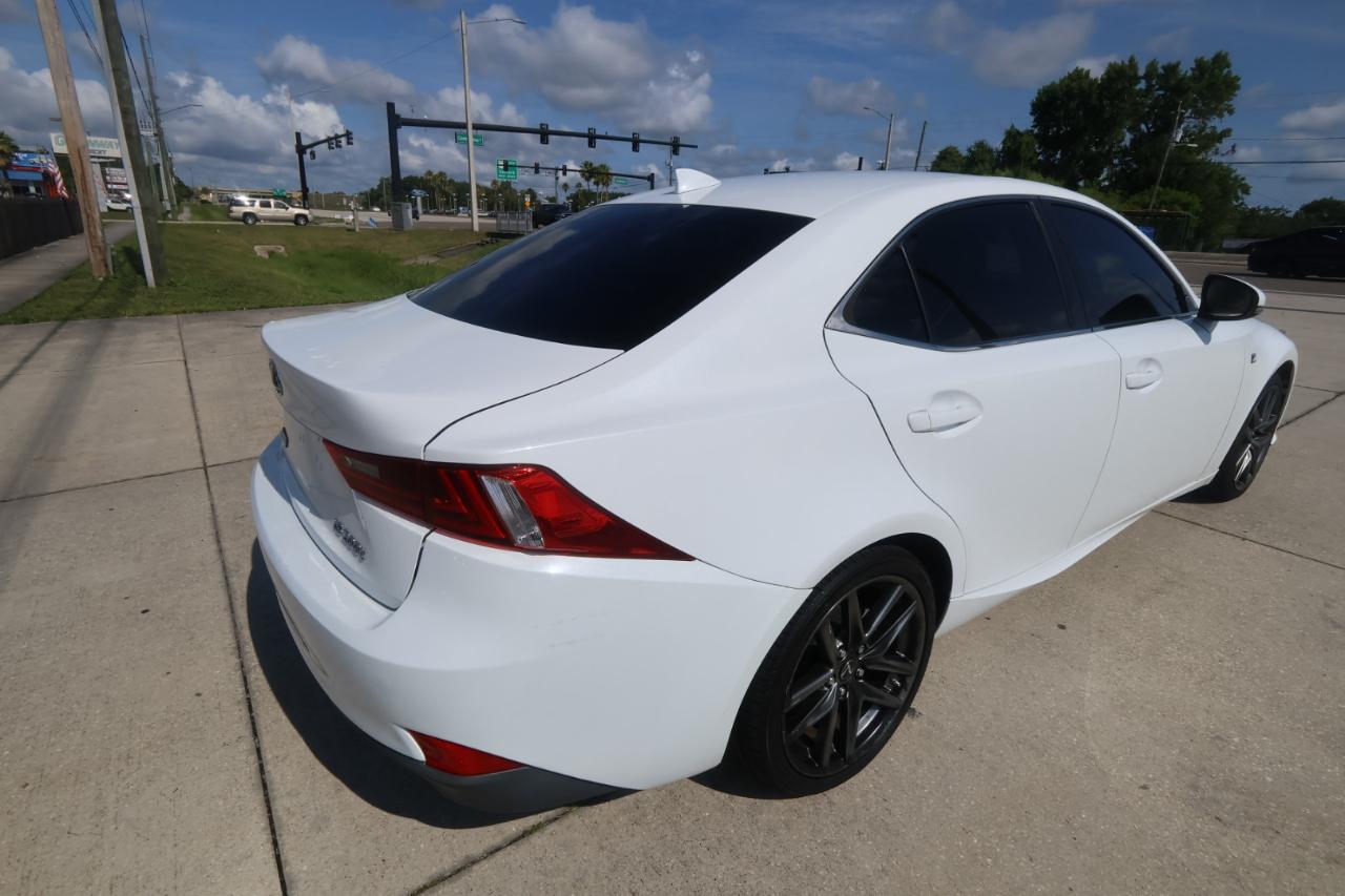 Lexus IS 200t 4dr Sdn 2016