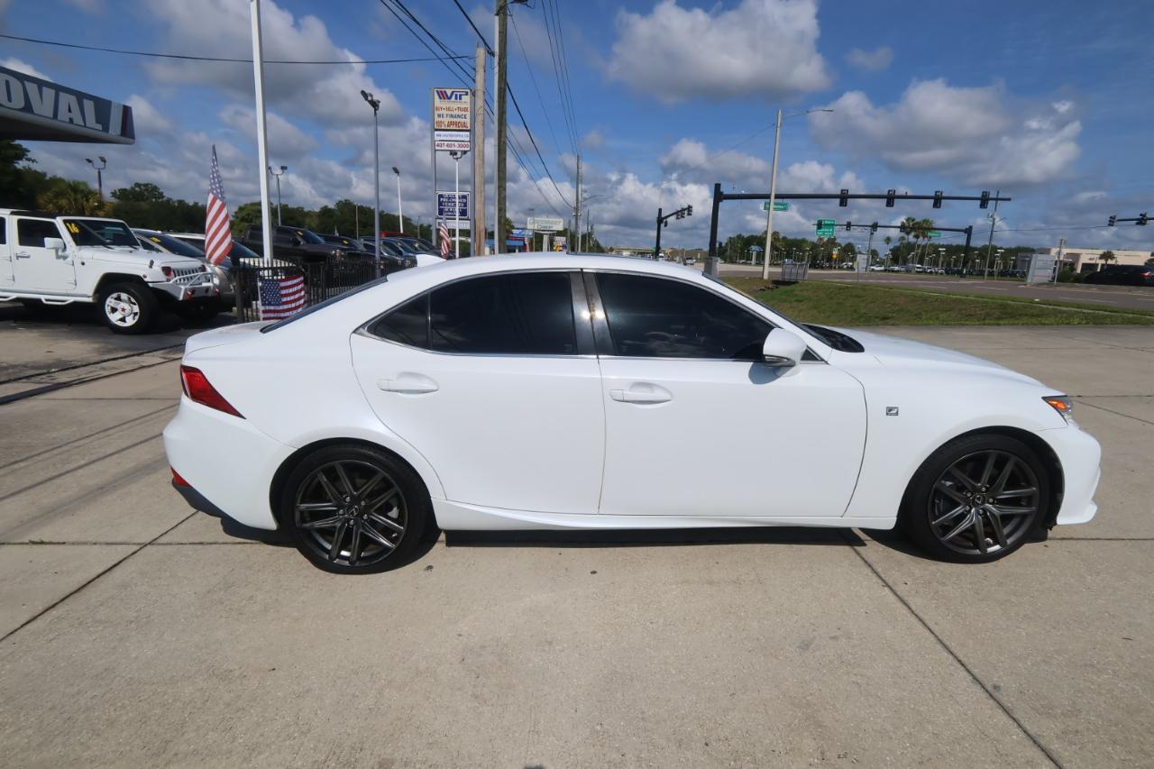 Lexus IS 200t 4dr Sdn 2016