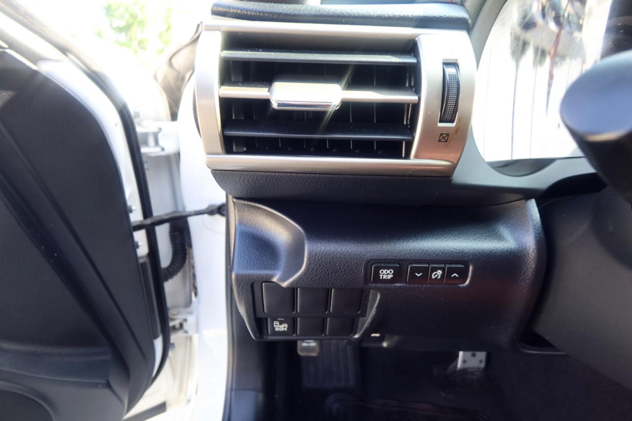 Lexus IS 200t 4dr Sdn 2016