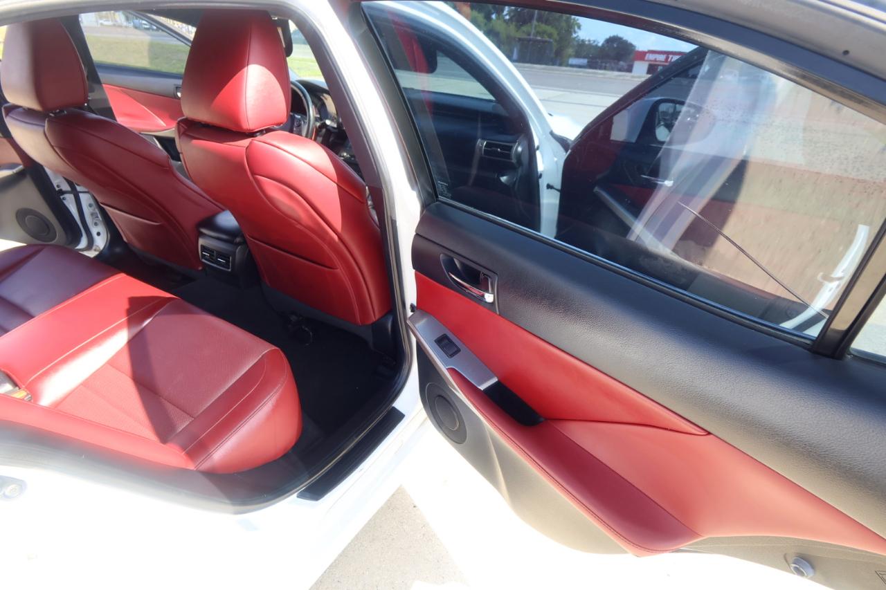Lexus IS 200t 4dr Sdn 2016