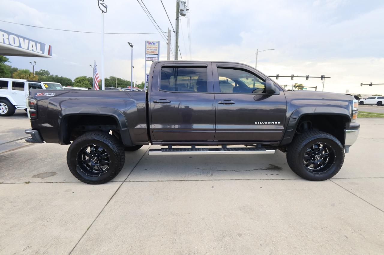 Chevrolet Silverado 1500 4WD Crew Cab 143.5" LT w/2LT 2015