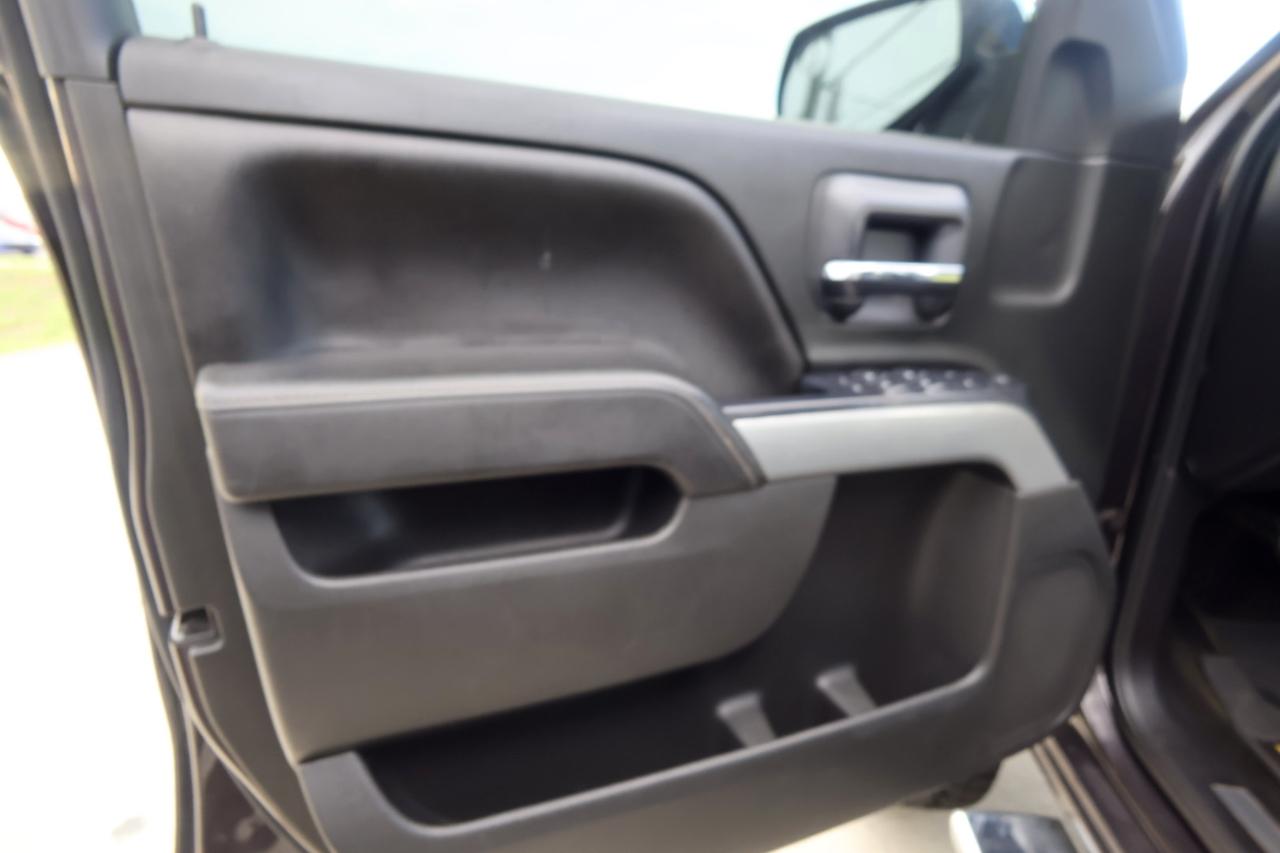Chevrolet Silverado 1500 4WD Crew Cab 143.5" LT w/2LT 2015