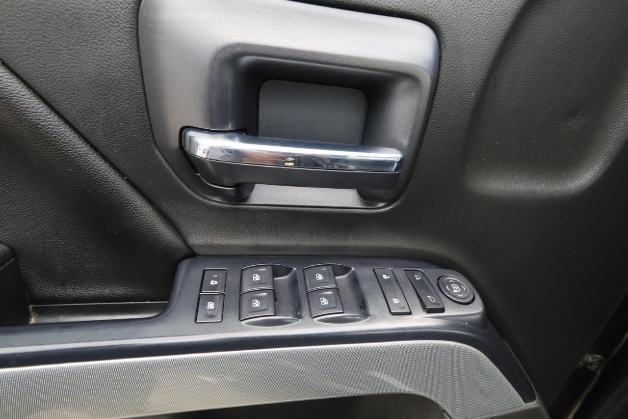 Chevrolet Silverado 1500 4WD Crew Cab 143.5" LT w/2LT 2015