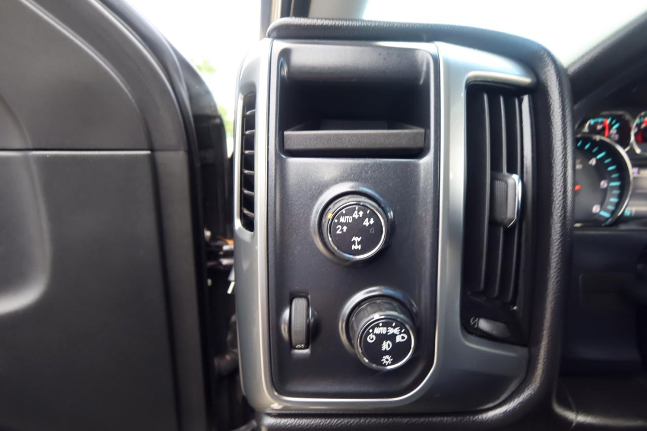 Chevrolet Silverado 1500 4WD Crew Cab 143.5" LT w/2LT 2015