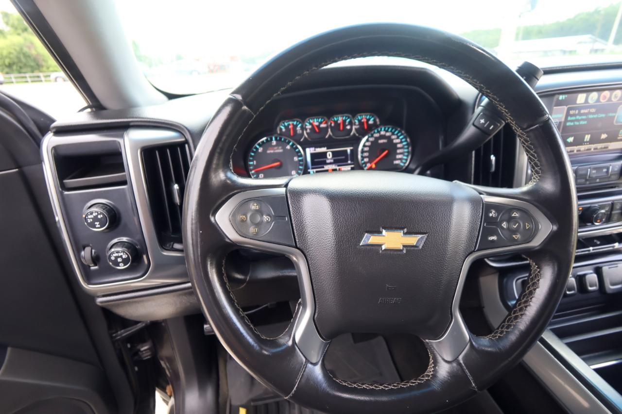 Chevrolet Silverado 1500 4WD Crew Cab 143.5" LT w/2LT 2015