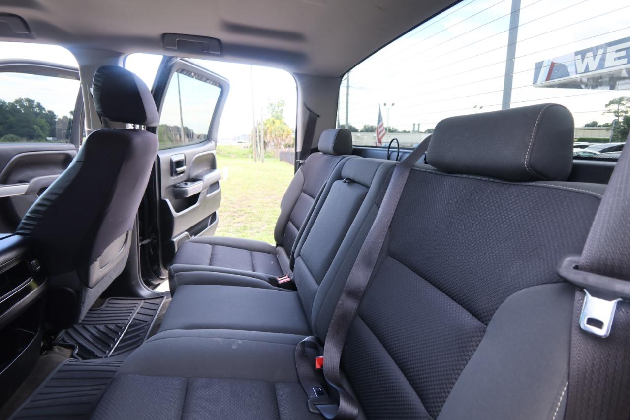 Chevrolet Silverado 1500 4WD Crew Cab 143.5" LT w/2LT 2015