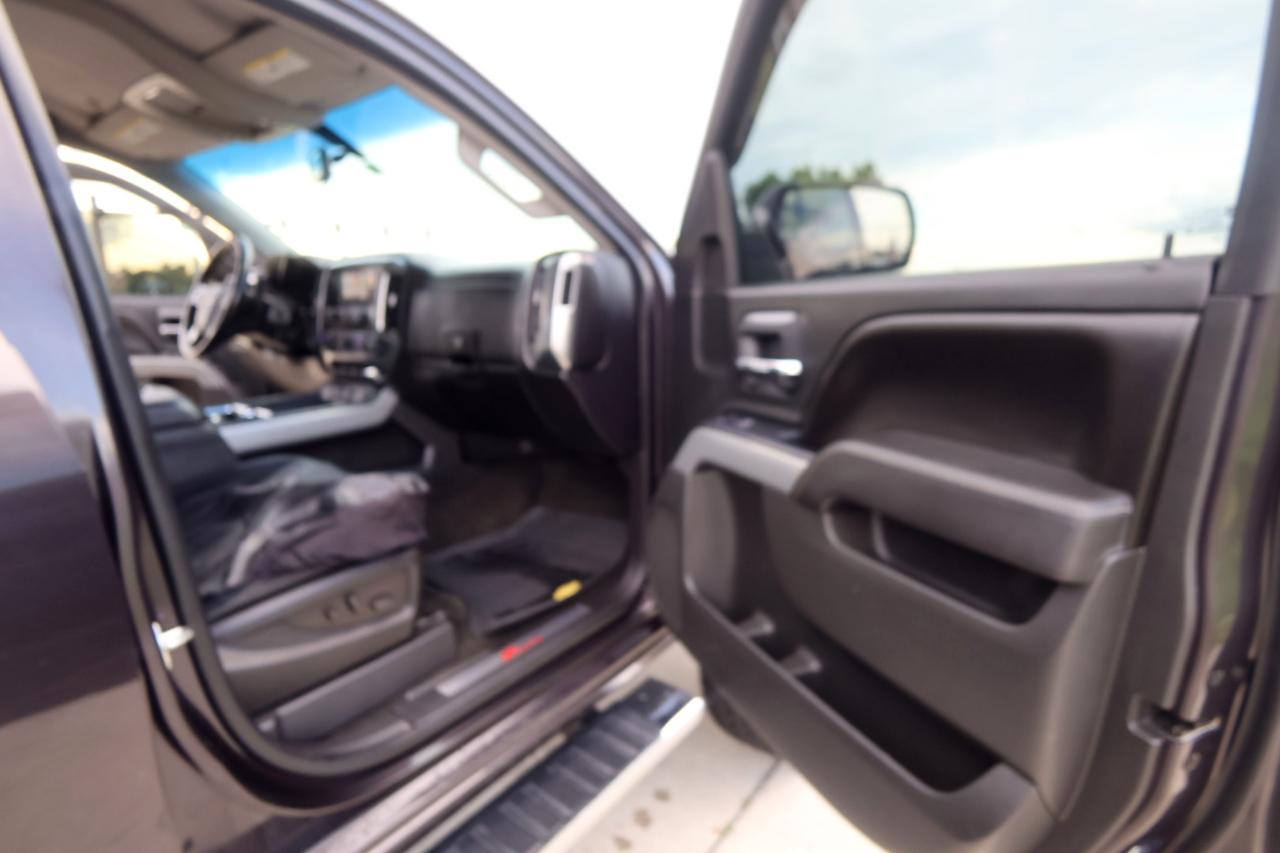 Chevrolet Silverado 1500 4WD Crew Cab 143.5" LT w/2LT 2015