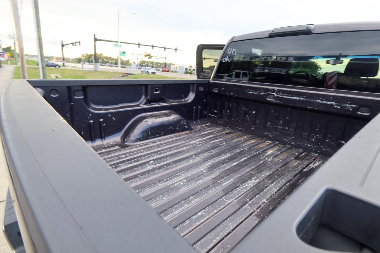 Chevrolet Silverado 1500 4WD Crew Cab 143.5" LT w/2LT 2015