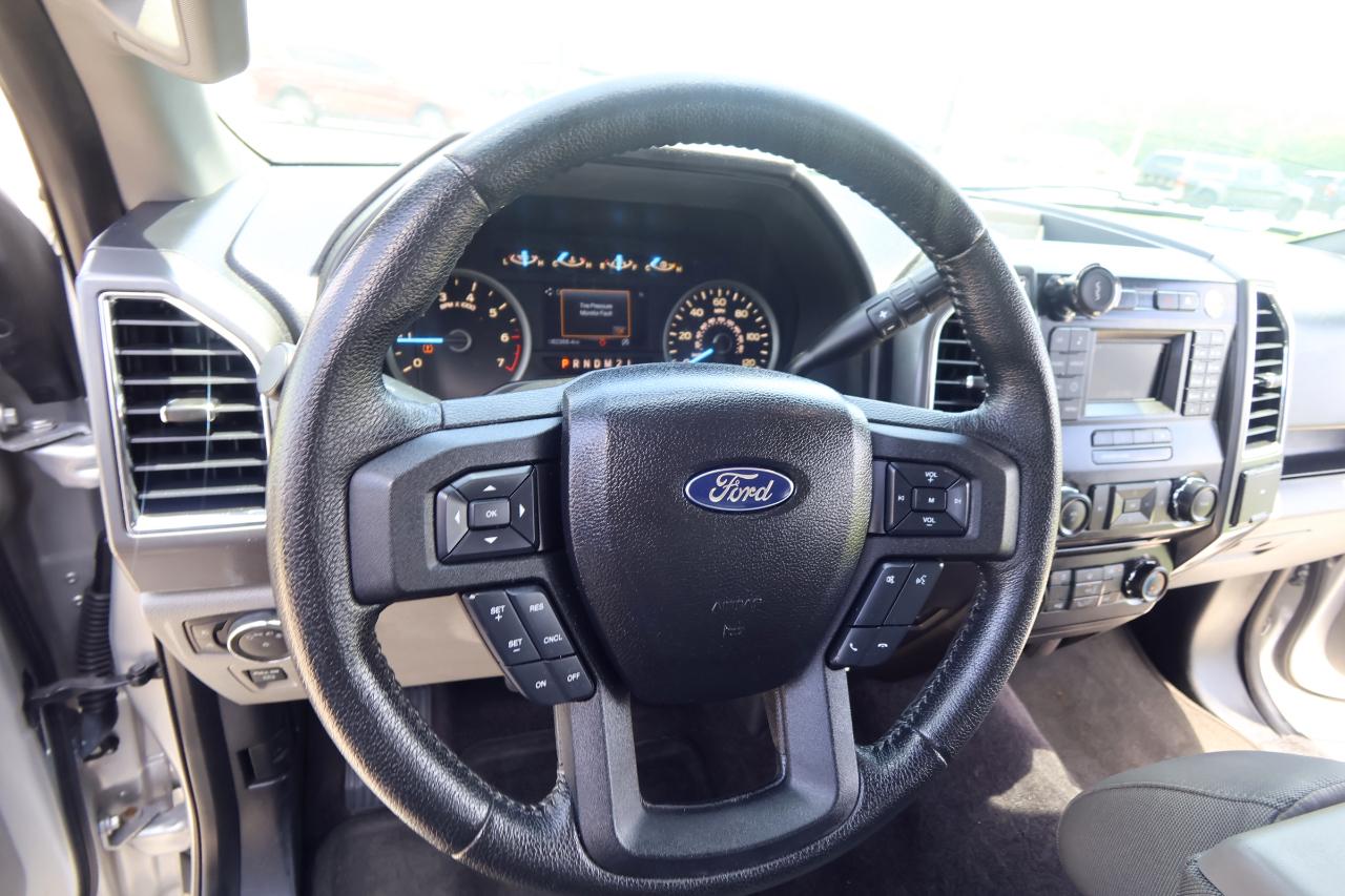 Ford F-150 2WD SuperCrew 145" XLT 2015