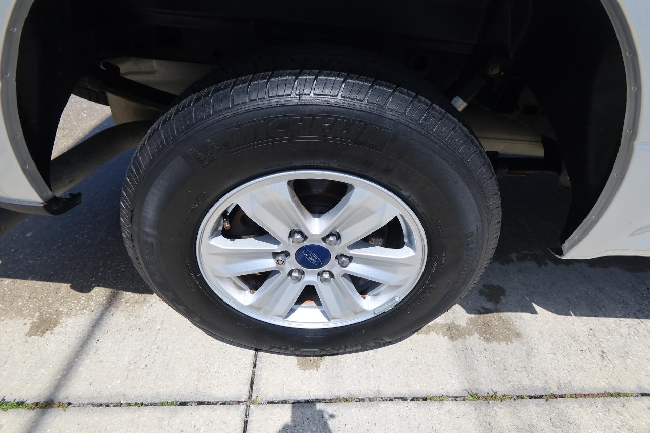 Ford F-150 2WD SuperCrew 145" XLT 2015
