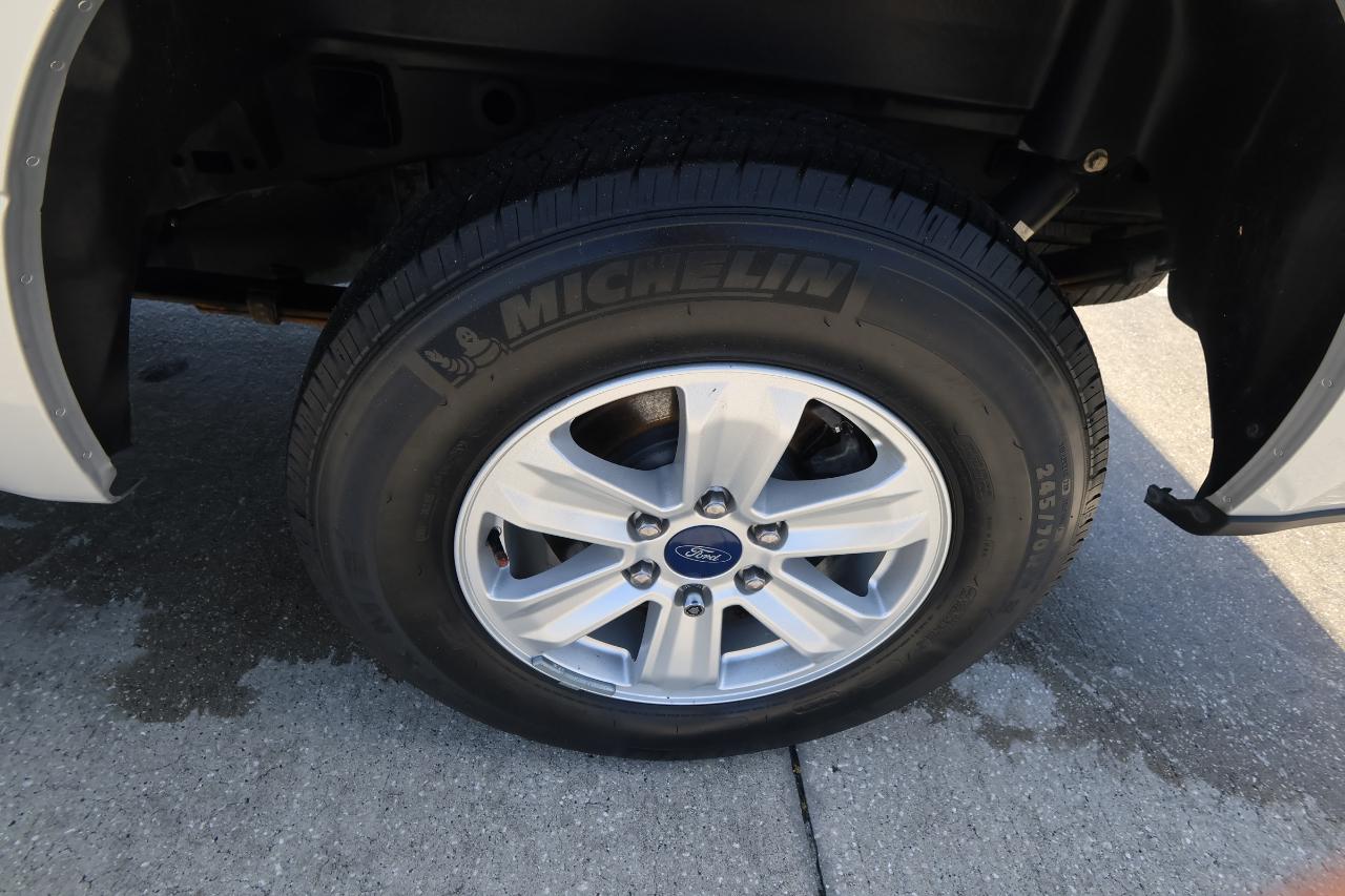 Ford F-150 2WD SuperCrew 145" XLT 2015