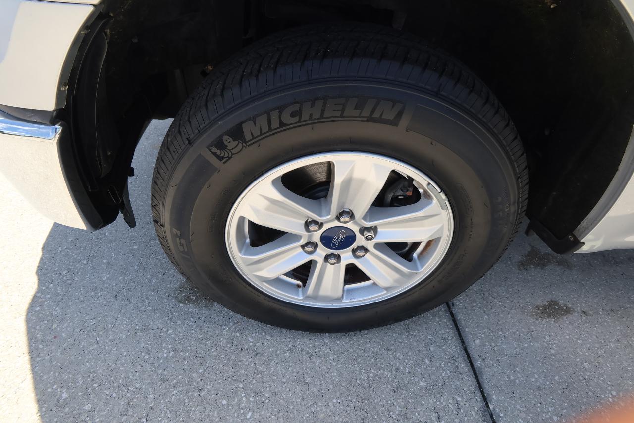 Ford F-150 2WD SuperCrew 145" XLT 2015