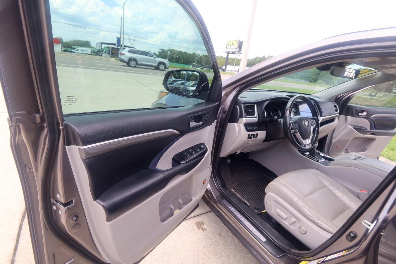 Toyota Highlander Limited V6 AWD (Natl) 2018