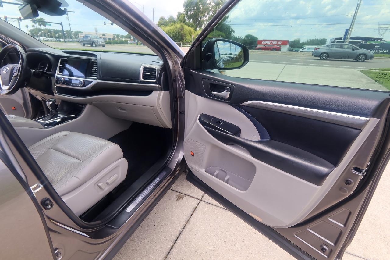 Toyota Highlander Limited V6 AWD (Natl) 2018