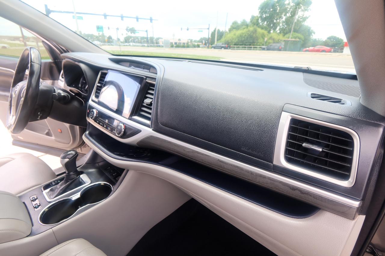 Toyota Highlander Limited V6 AWD (Natl) 2018