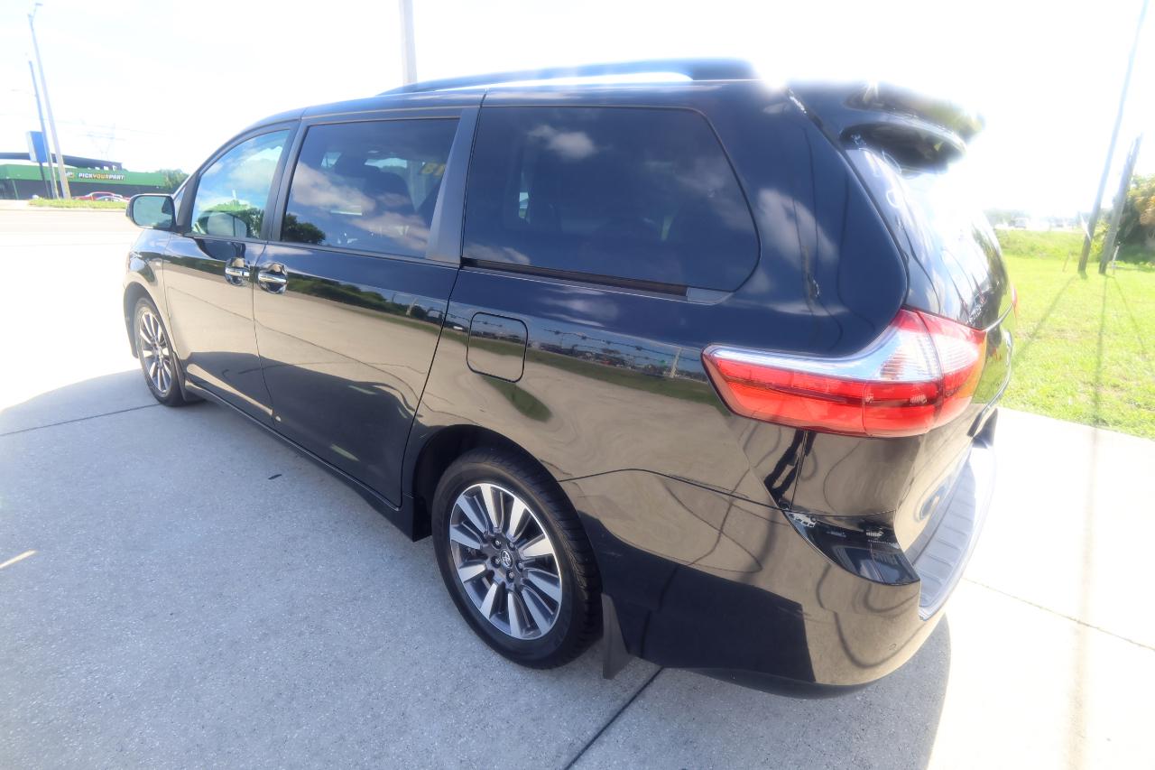 Toyota Sienna Limited Premium AWD 7-Passenger (Natl) 2018