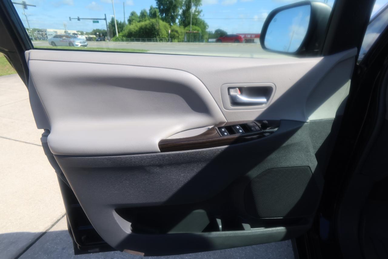 Toyota Sienna Limited Premium AWD 7-Passenger (Natl) 2018