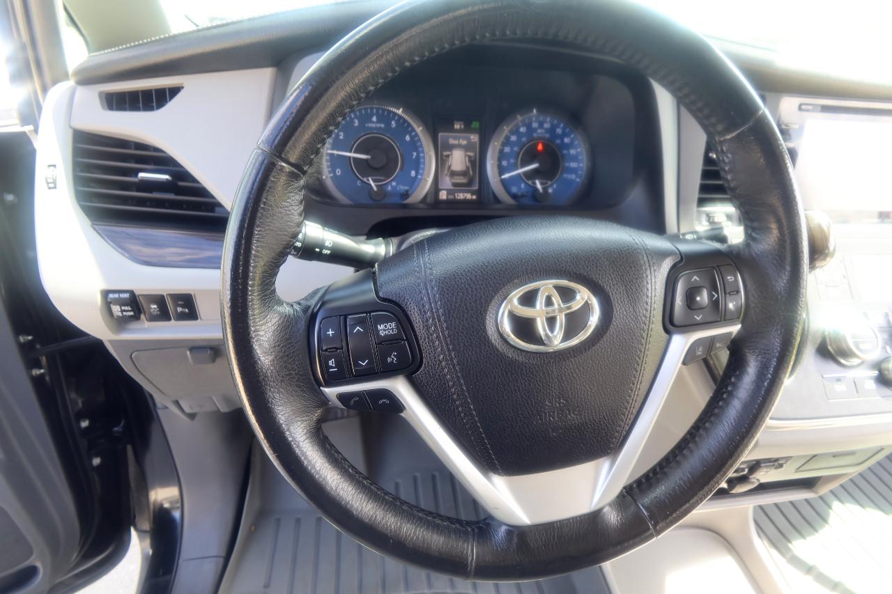 Toyota Sienna Limited Premium AWD 7-Passenger (Natl) 2018