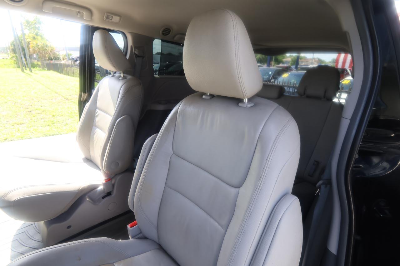 Toyota Sienna Limited Premium AWD 7-Passenger (Natl) 2018