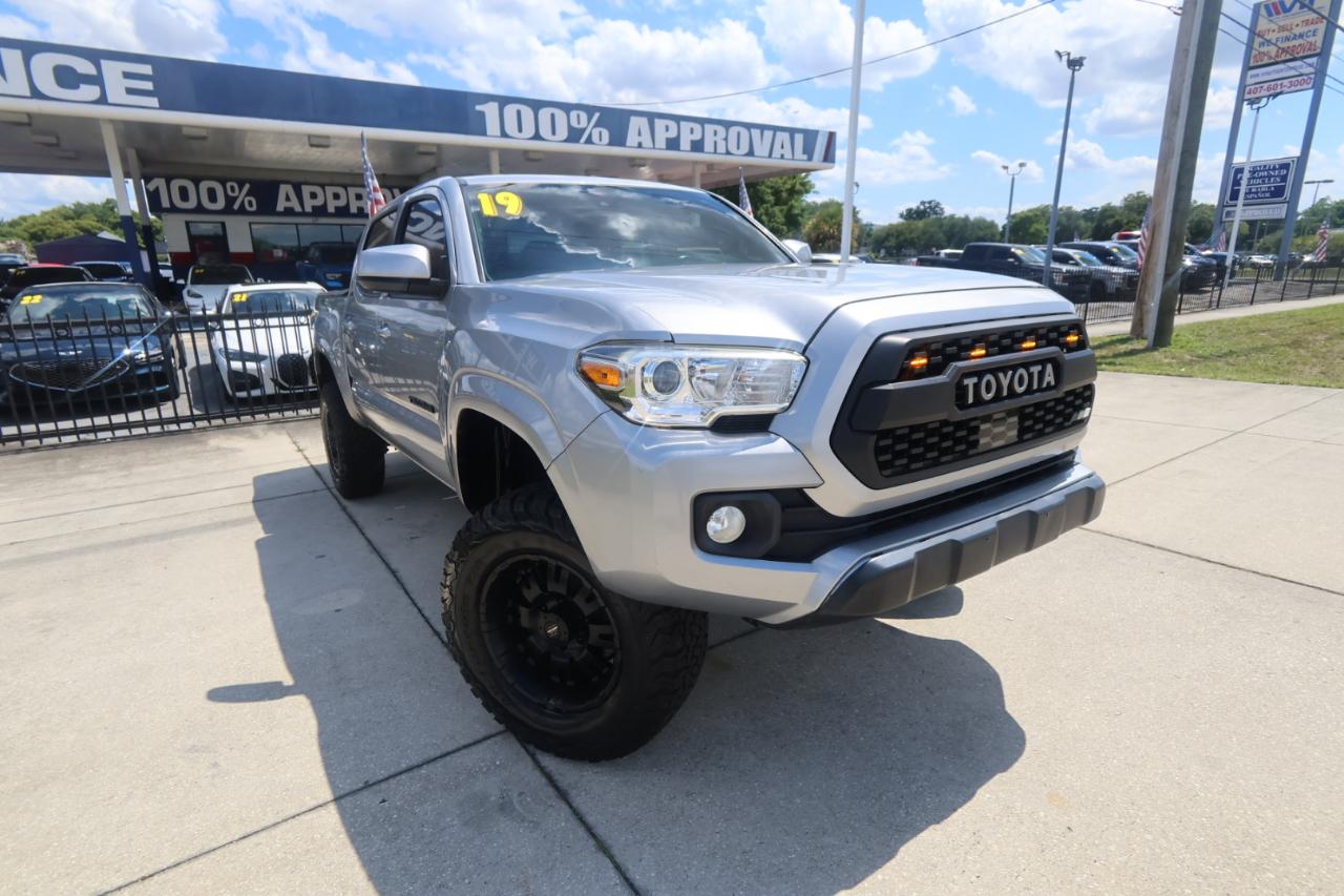 Toyota Tacoma 2WD SR5 Double Cab 5' Bed I4 AT (Natl) 2019
