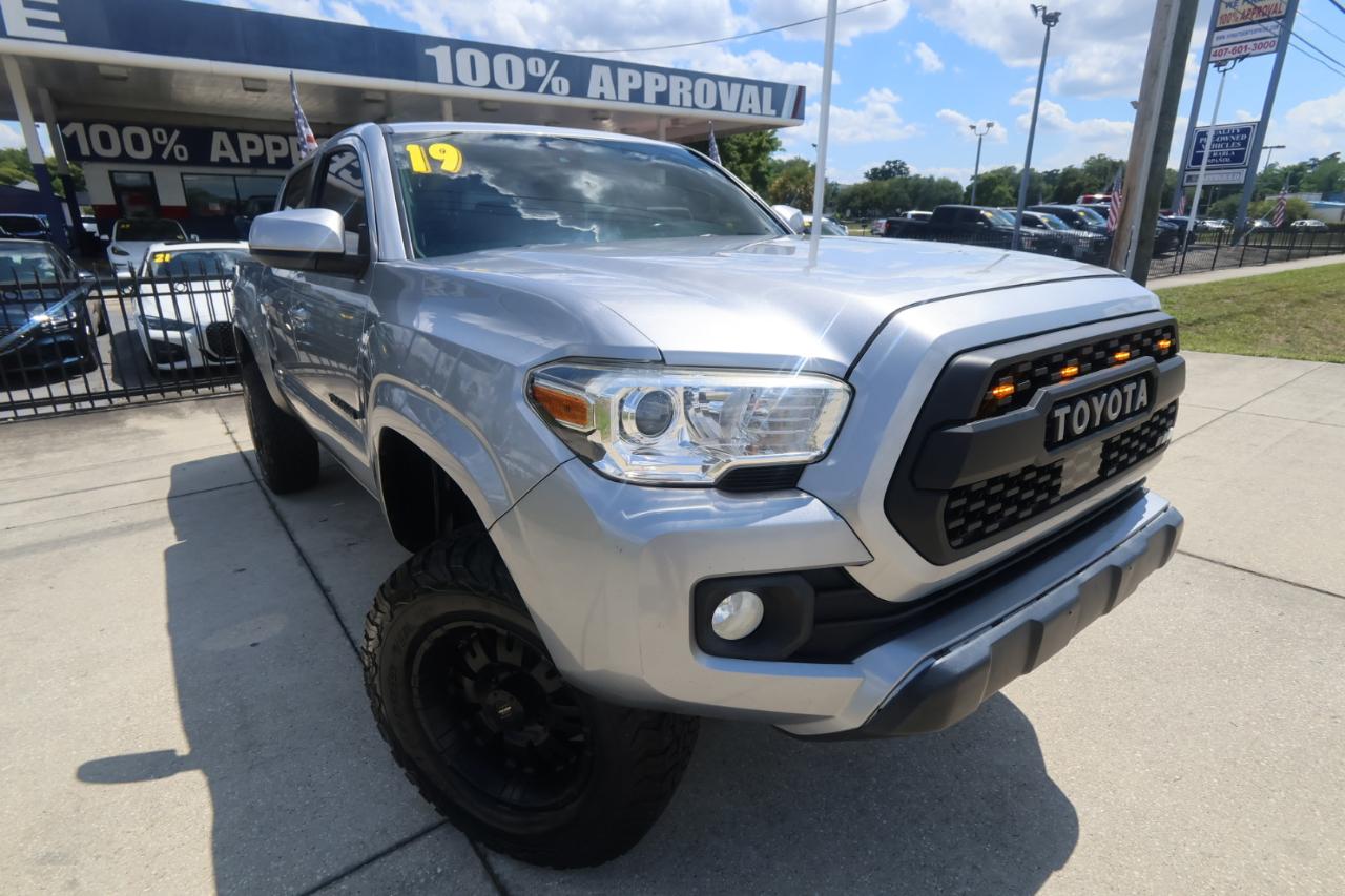 Toyota Tacoma 2WD SR5 Double Cab 5' Bed I4 AT (Natl) 2019