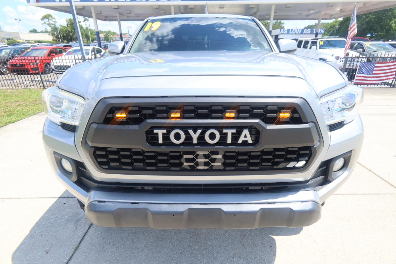 Toyota Tacoma 2WD SR5 Double Cab 5' Bed I4 AT (Natl) 2019