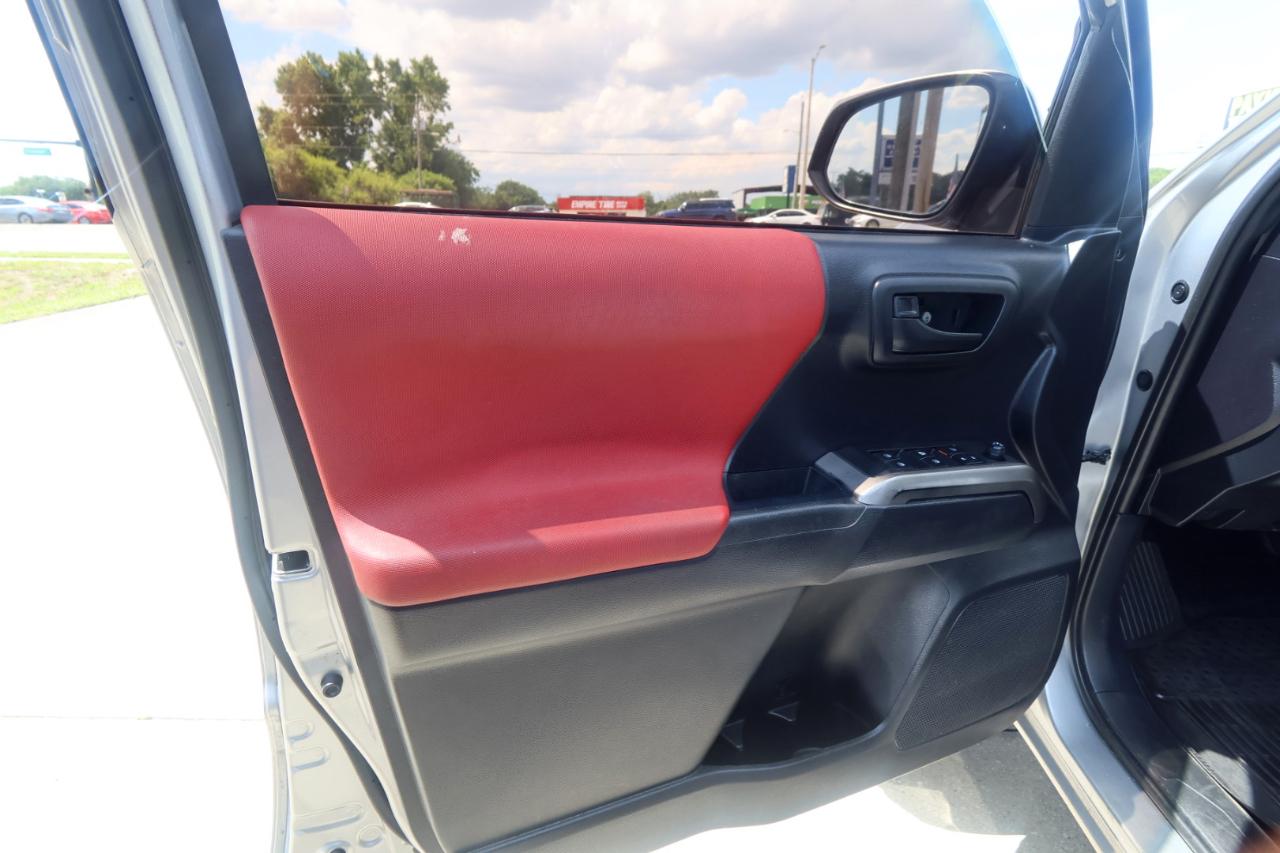 Toyota Tacoma 2WD SR5 Double Cab 5' Bed I4 AT (Natl) 2019